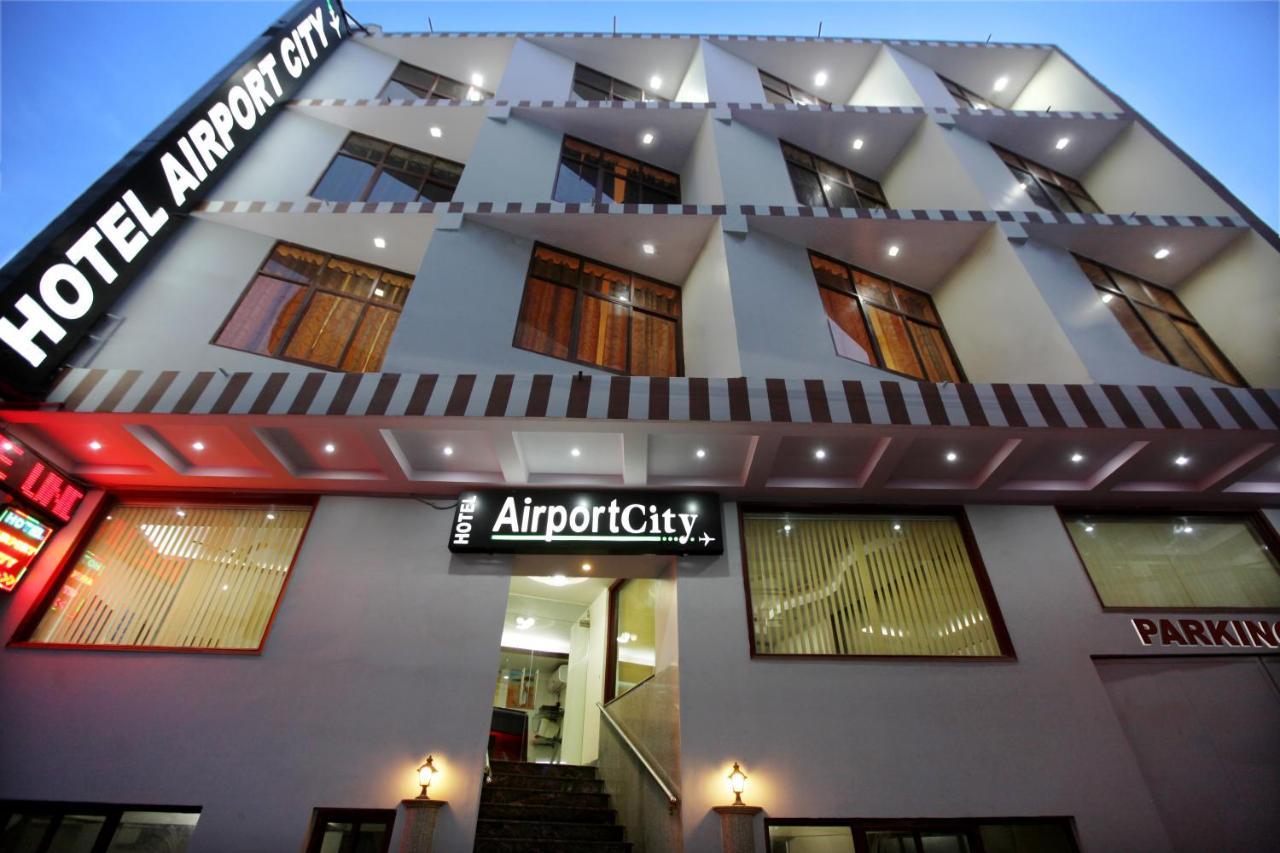 Hotel Airport City Delhi International Airport New Delhi Exterior photo