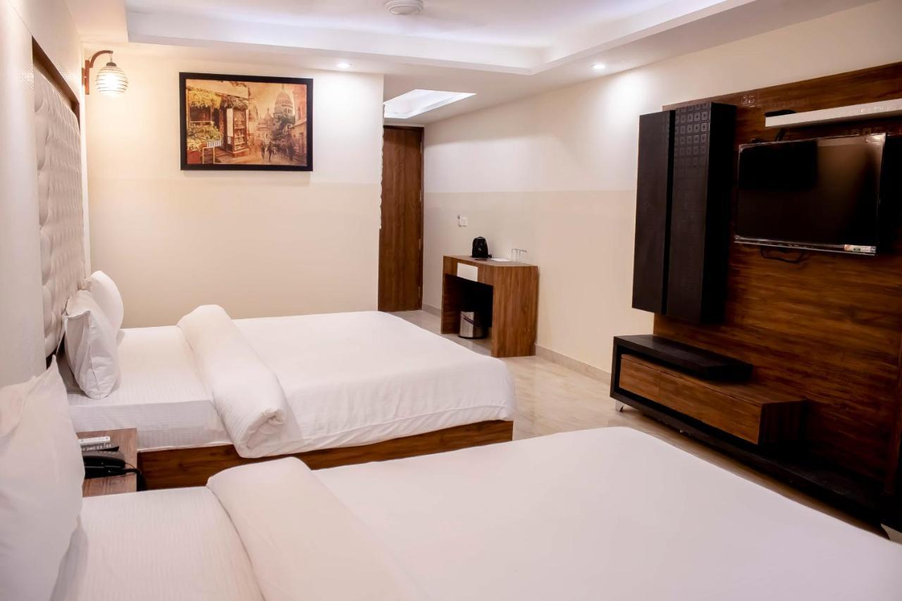 Hotel Airport City Delhi International Airport New Delhi Exterior photo